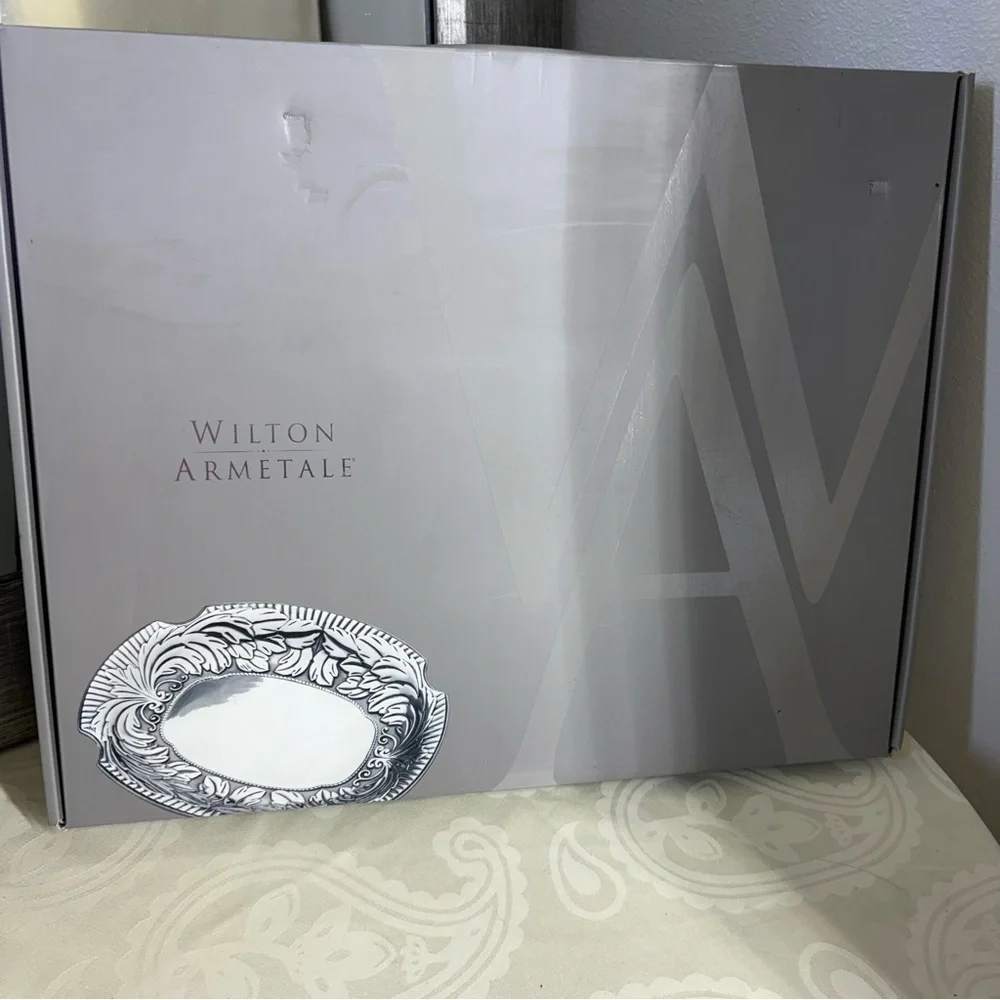 Wilton Armetale Silver-Tone Ornate Platter